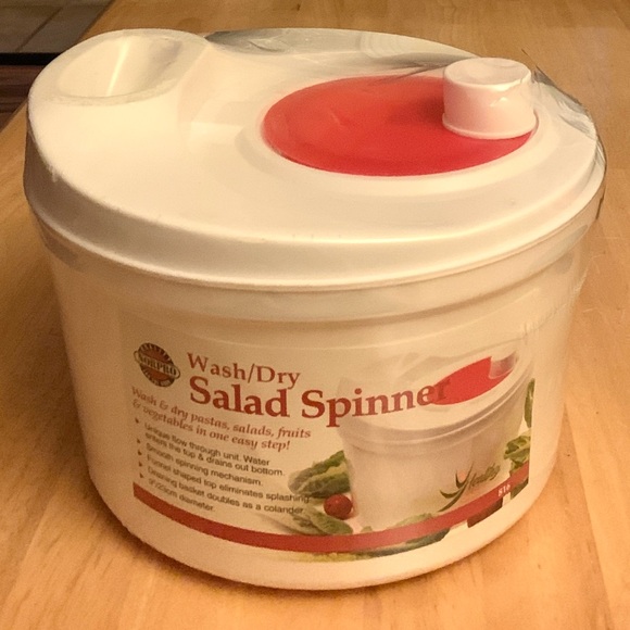 Norpro 9” Diameter Wash/Dry Salad Spinner w/Draining Basket/Colander - READ - Picture 1 of 16